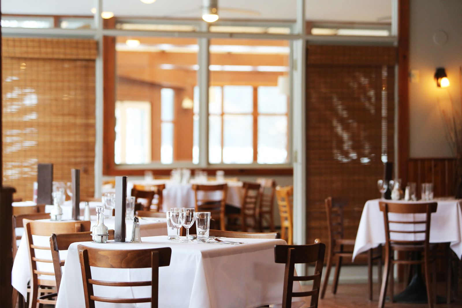 Elegant event banquet setting